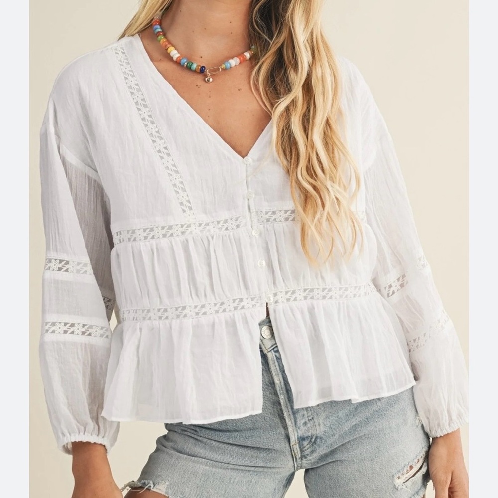 KLD Romantic White Lace Tiered Blouse 🤍 NWT Boutique Find